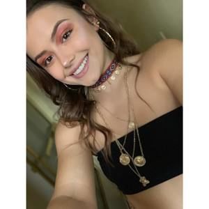 Meet your Posher, Hannah